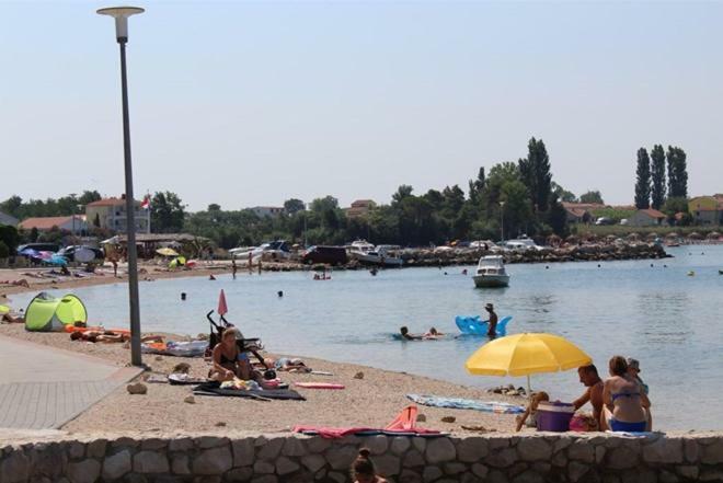 Apartmani Misak Vrsi Exteriör bild