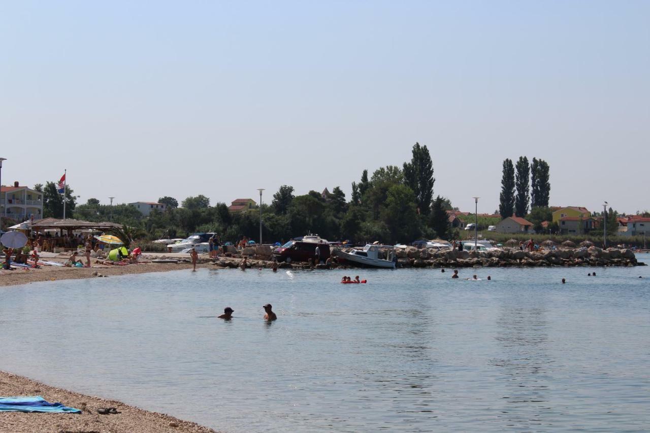 Apartmani Misak Vrsi Exteriör bild