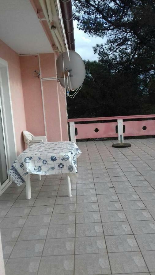 Apartmani Misak Vrsi Exteriör bild